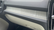 Volvo Xc40 2.0 T4 Inscription 5dr Geartronic Petrol Estate